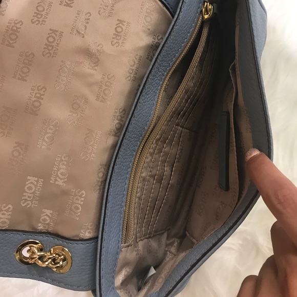 Michael Kors handbag with two way strap - Picture 8 of 8