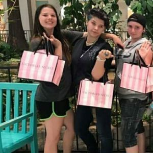 Meet your Posher, Deanna