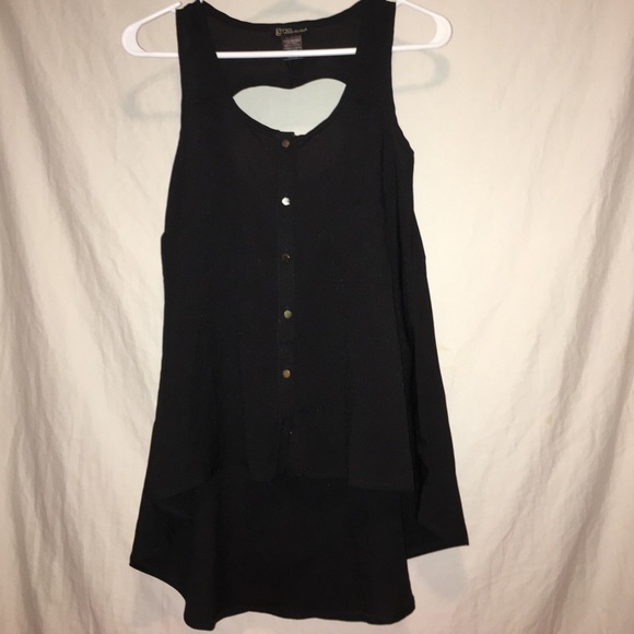 Black button up heart cutout - Picture 1 of 3