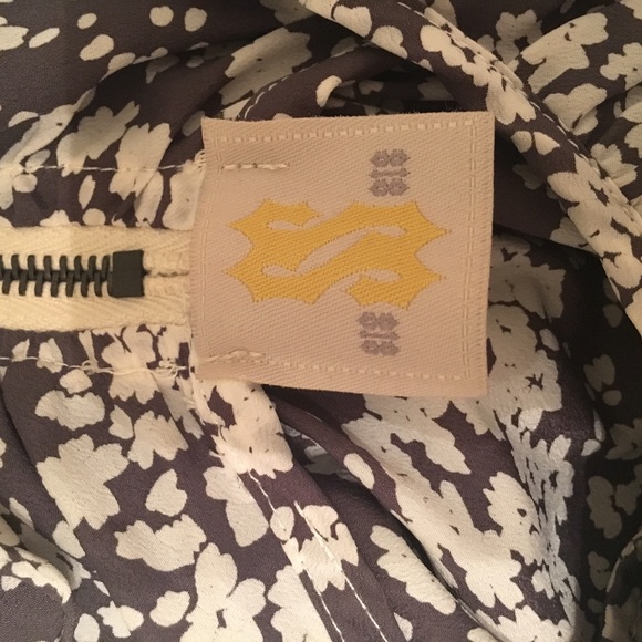 Floral Ruffle Dress - Picture 3 of 3