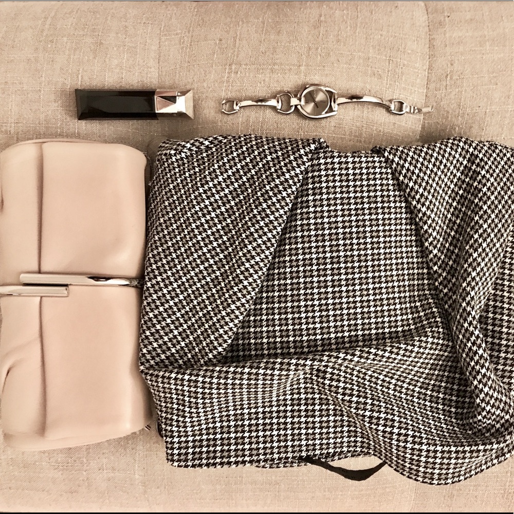 "High Street“ little item. Check Funnel Collar Top