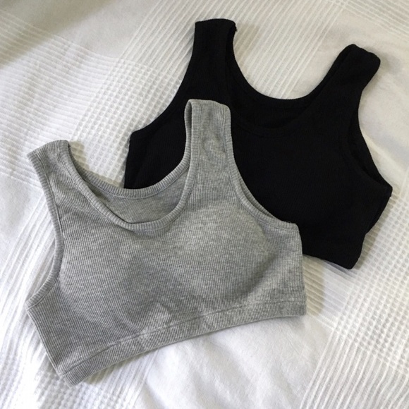 Black Ribbed Padded Sports Bra - Picture 2 of 4