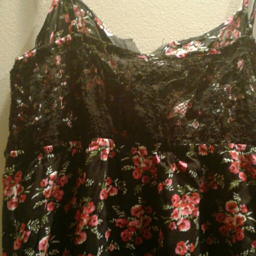 Top - Picture 3 of 3