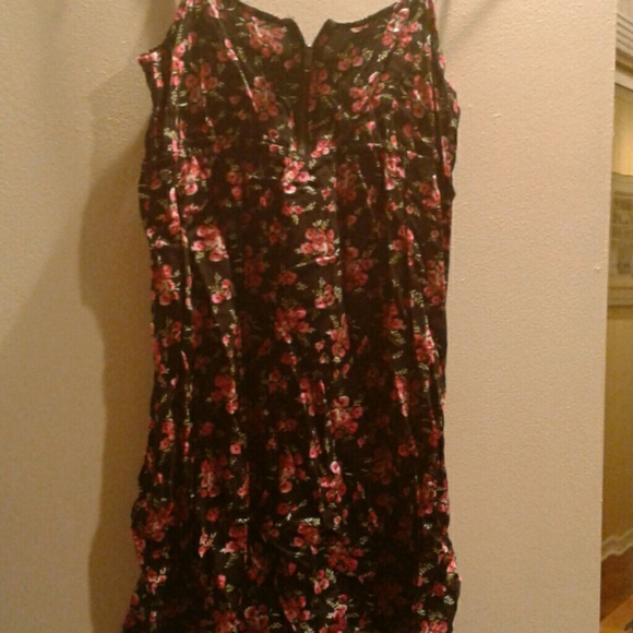 Top - Picture 2 of 3