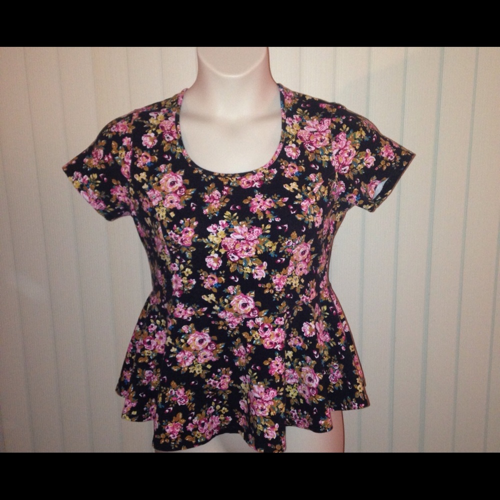 Forever 21 Plus Size Floral Peplum Top 1X