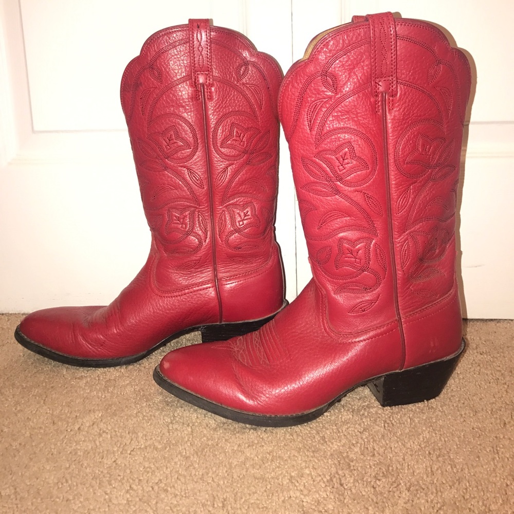Ariat Red Cowgirl Boots... Like new!