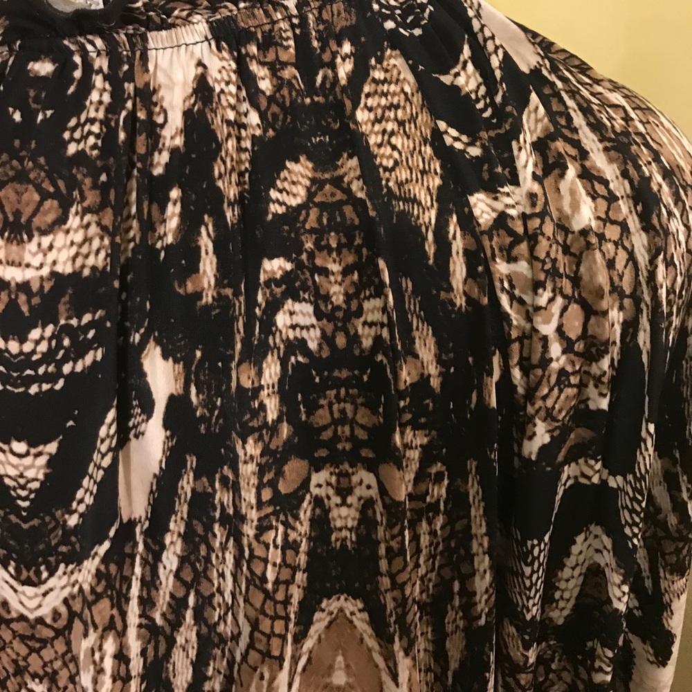Plus Size Snake Print Top - image 7