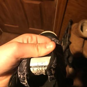 Nike tennis shoe size 9