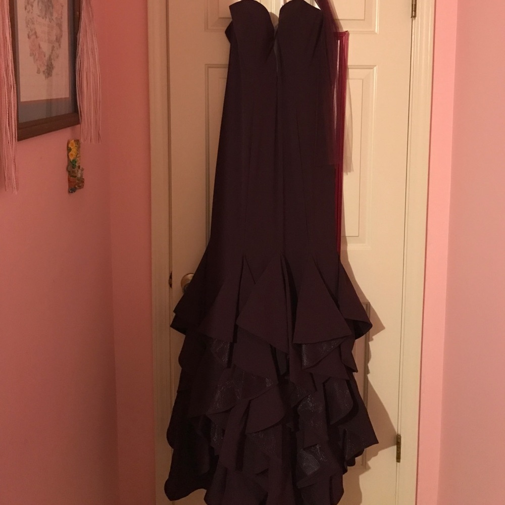 Burgundy mermaid dress!