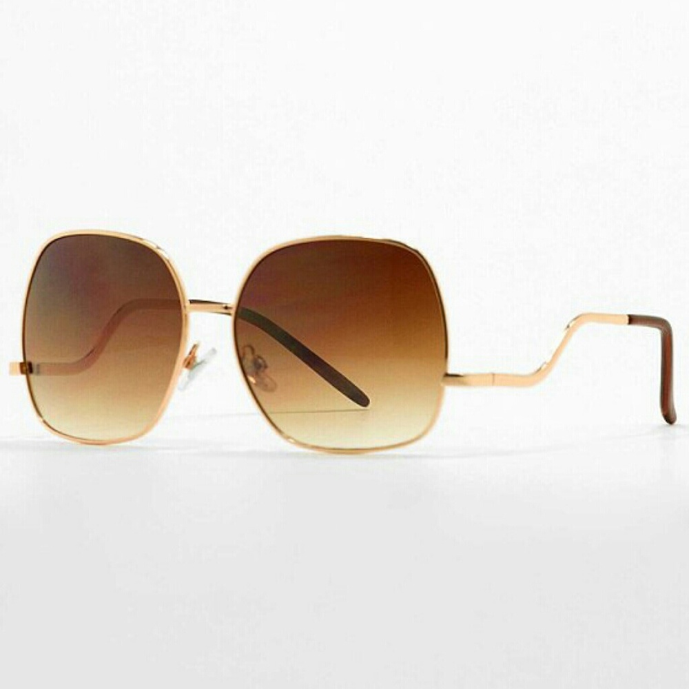 ISO BKE Oversized Sunglasses