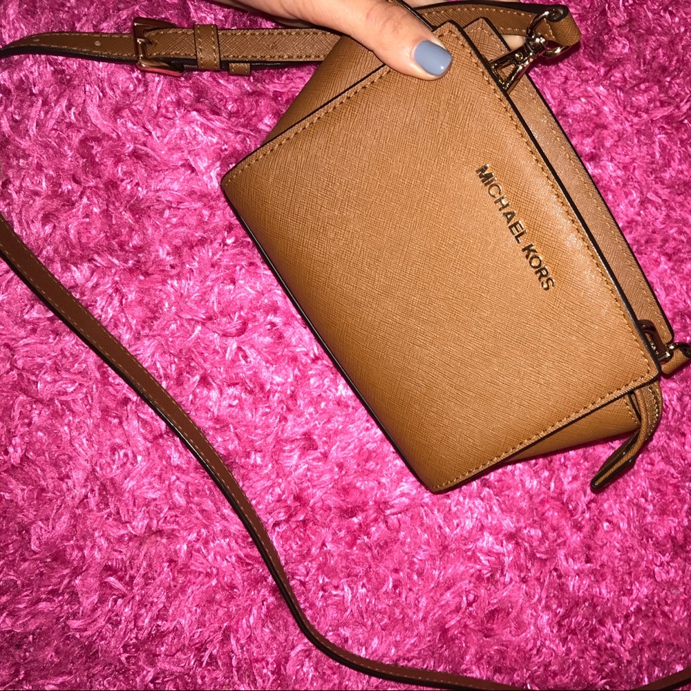 Michael Kors cross body