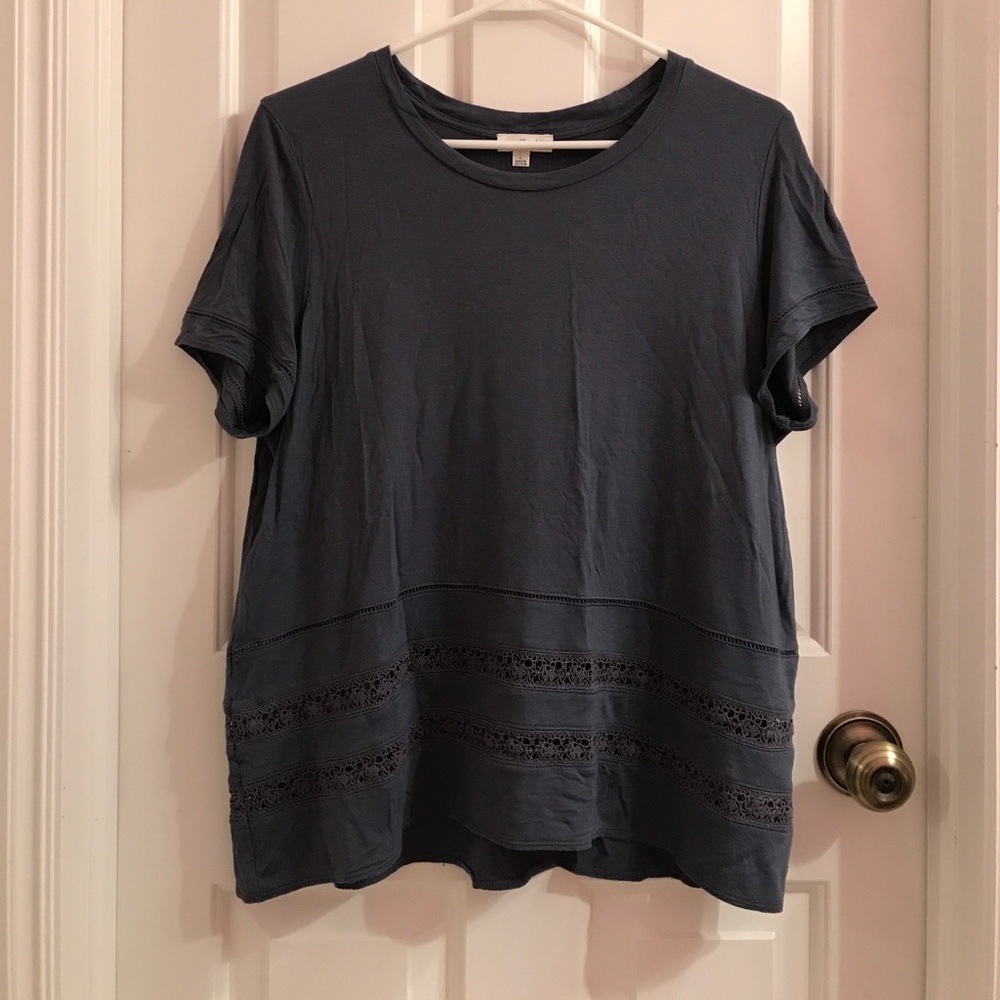 Aritzia t-shirt