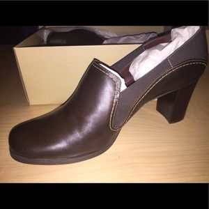 Brand new size 11 brown booties