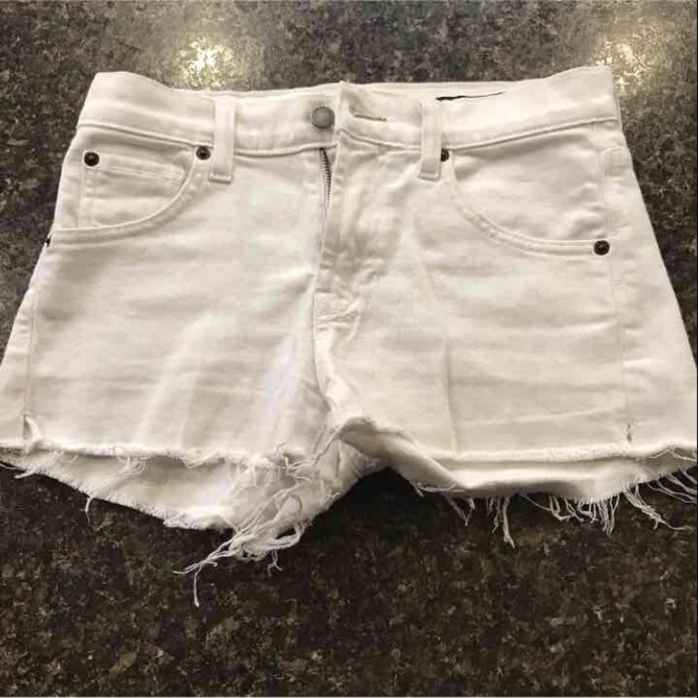 Textile Elizabeth and James white cut offs