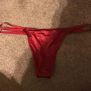 Red v string