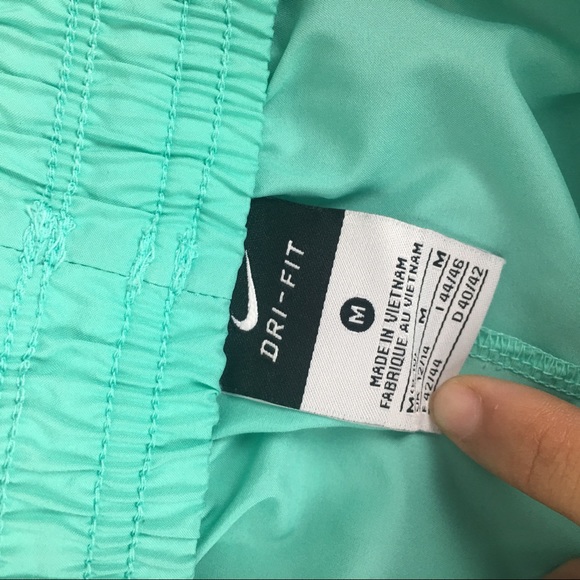Nike Dri Fit Green shorts Running Training size M - Picture 5 of 5