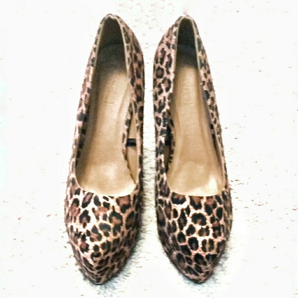 💋(❌SOLD!) Sexy Leopard Print Platform Stilettos - Picture 3 of 5