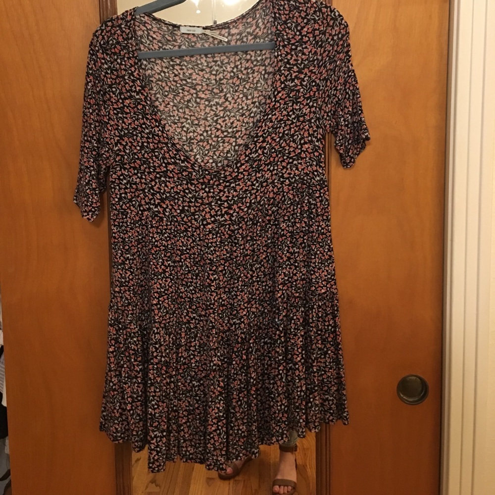 v neck urban outfitters top