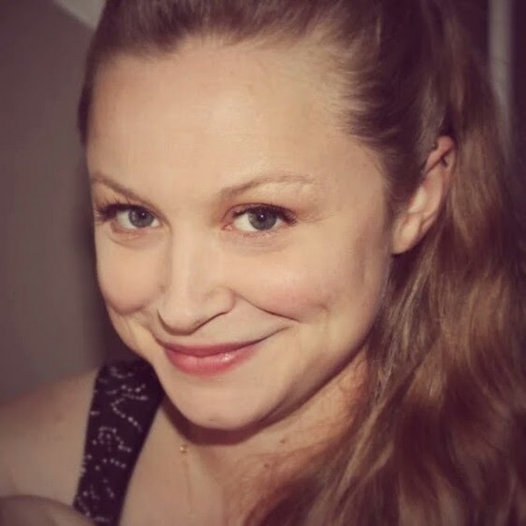 Meet your Posher, Carrie - Picture 1 of 1