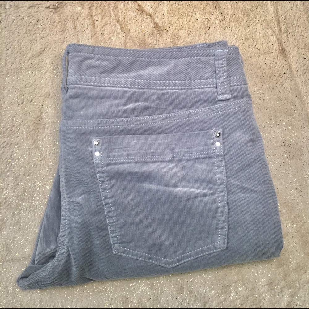 White House Black Market | Soft Gray Jeans