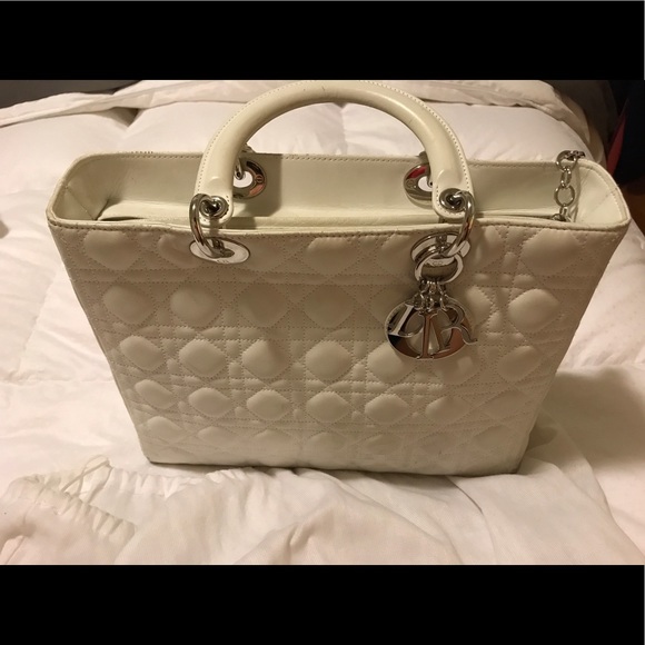 💥PRICE DROP 💥 Authentic Dior Motivated to sell - Picture 1 of 2