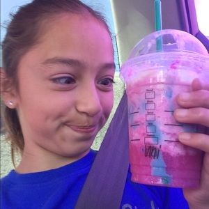 Meet your Posher, Carolena