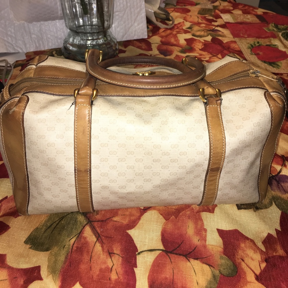 SOLD Authentic Vintage Gucci Bag - Picture 2 of 7