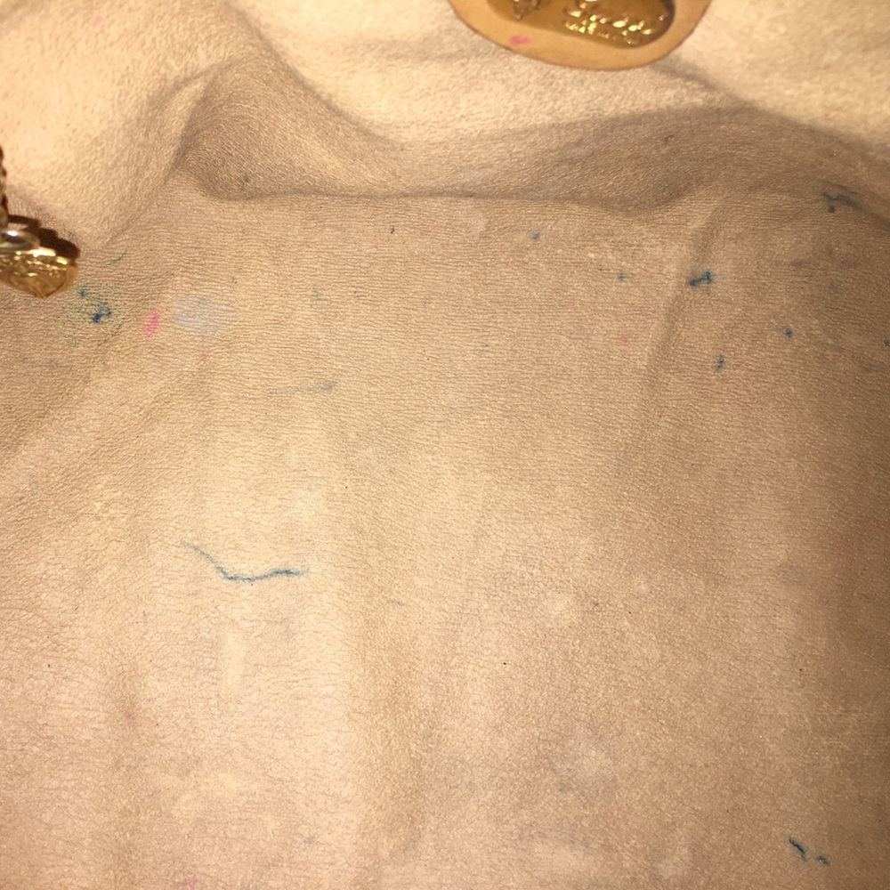 SOLD Authentic Vintage Gucci Bag - Picture 6 of 7