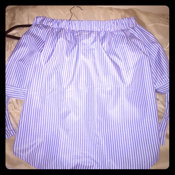 Off shoulder cute top - Picture 3 of 3