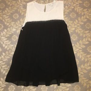 Sleeveless Flare Top