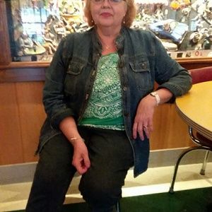 Meet your Posher, Teresa