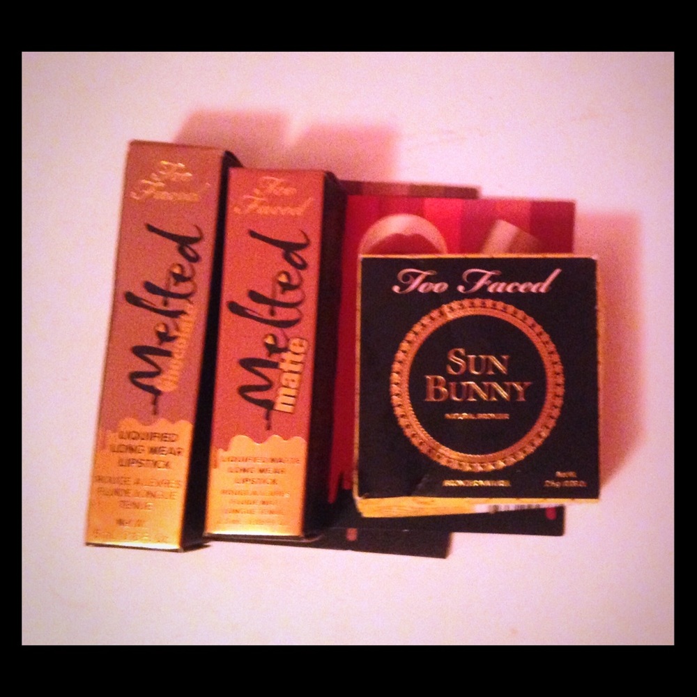 Too faced liquid lipstick ,mini matte