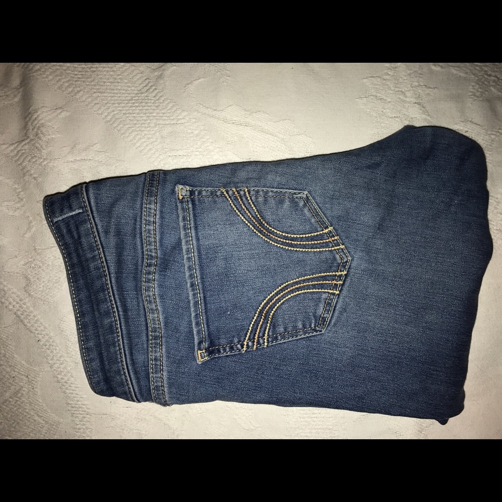 Hollister jeans!!!!