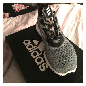 Adidas alpha bounce sneakers