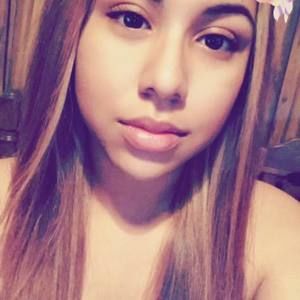 Meet your Posher, Adriana