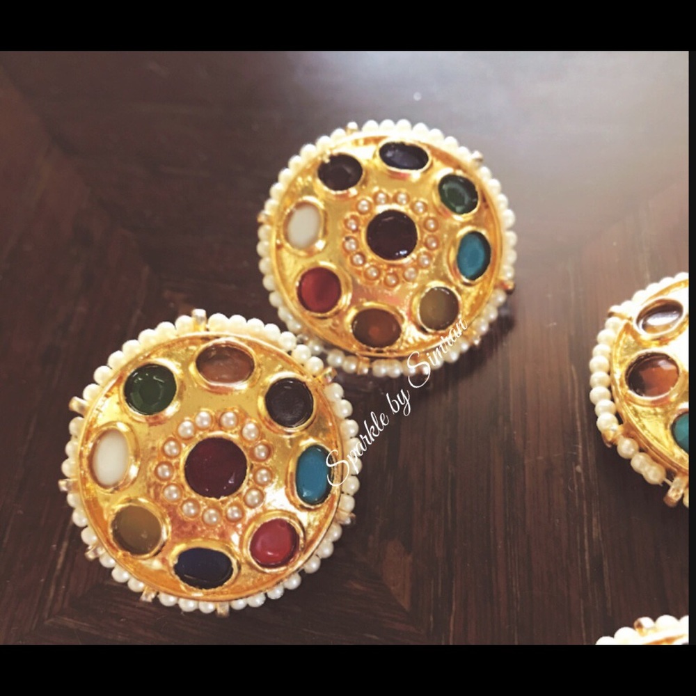 Kundan studs