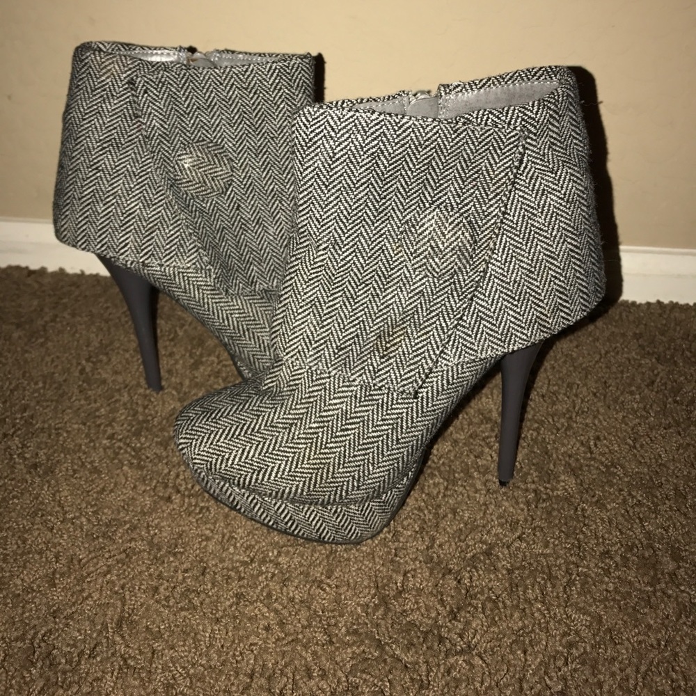 High heel ankle boot