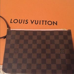 Louis Vuitton Rose Ballerine Pochette
