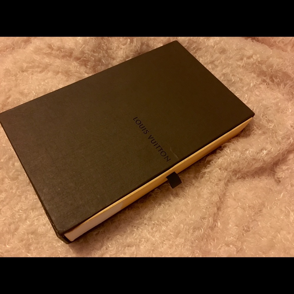 PreOwned Zippy Wallet Good Condition | retail $670