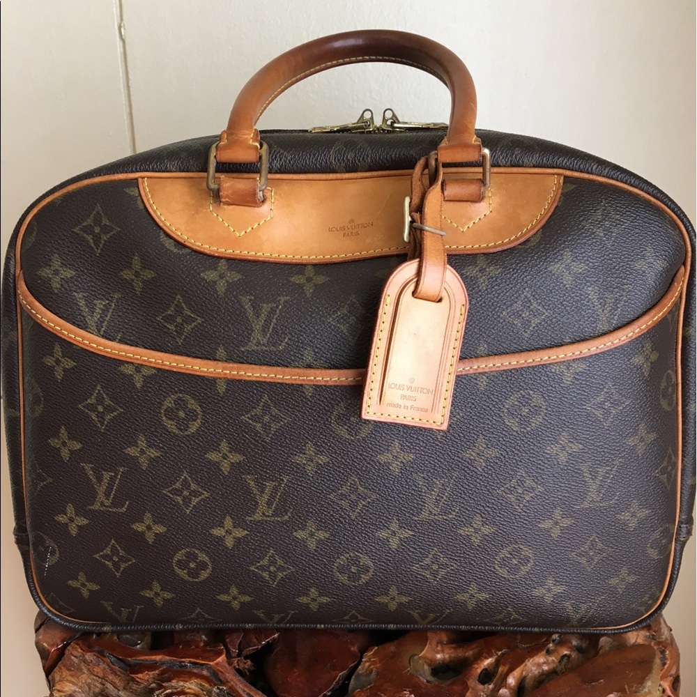 Authentic Lv Deauville