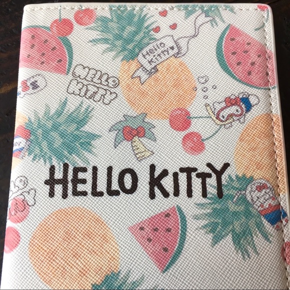 1 LEFT!! 💕Hello Kitty Passport Cover - Picture 2 of 6