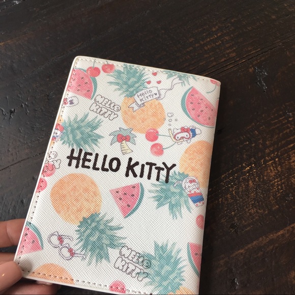1 LEFT!! 💕Hello Kitty Passport Cover - Picture 5 of 6