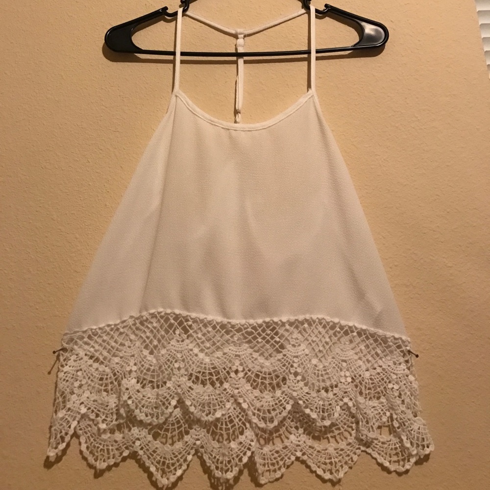 White flowy, lace tank top