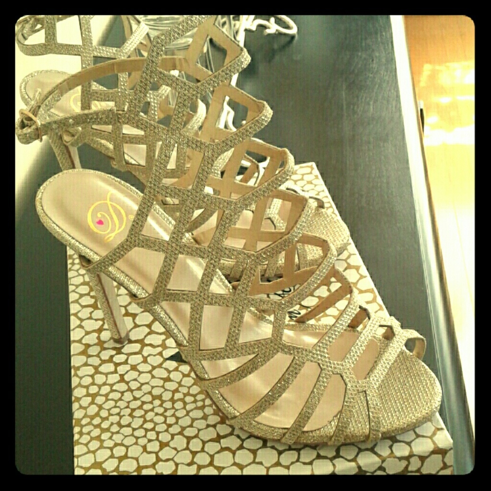 Gold shoes