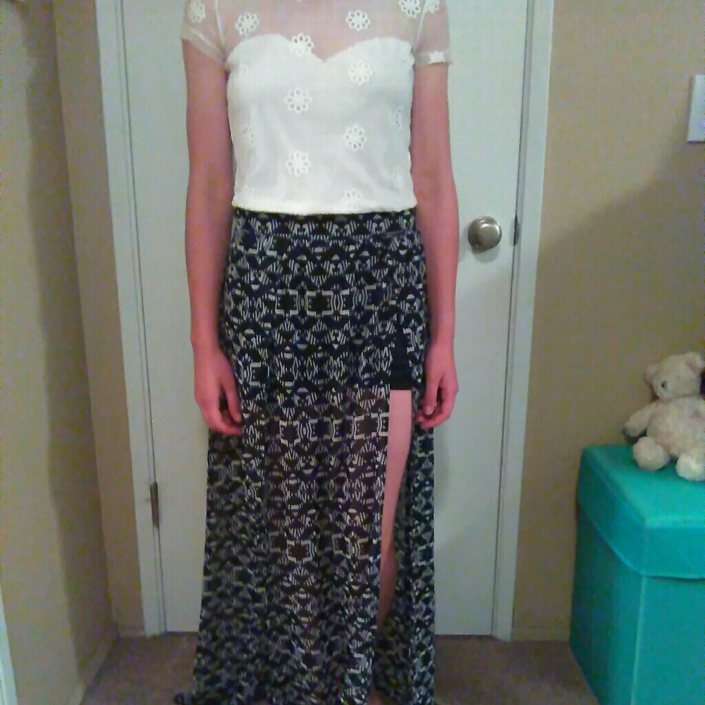 White crop top and maxi shorts