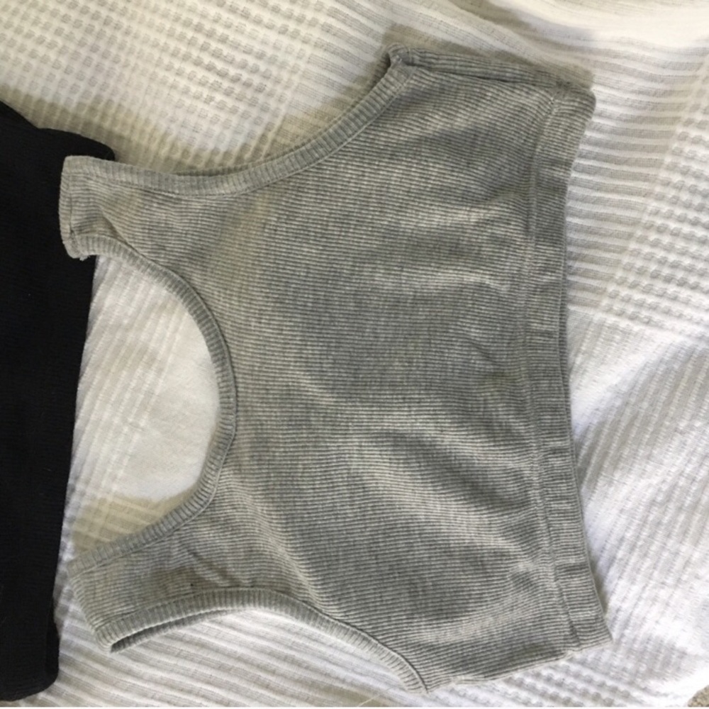 SALE! Grey Padded Ribbed Sports Bra - Picture 4 of 6