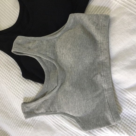 SALE! Grey Padded Ribbed Sports Bra - Picture 3 of 6