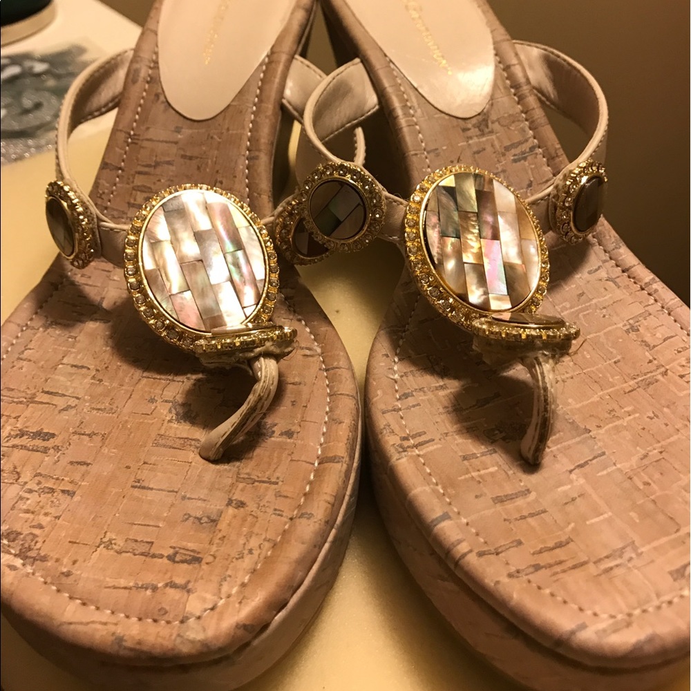 One hour Flash sale‼️Beige Wedges