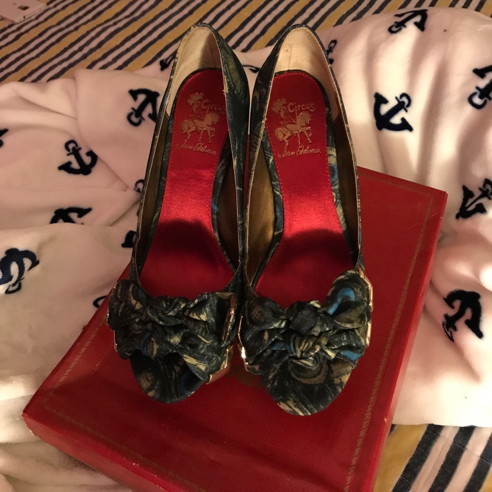 NIB Circus by Sam Edelman Peacock