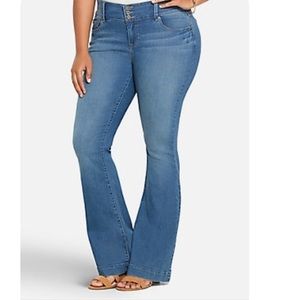Blue Denim Flare Jeans 🚨(Flash Sale)🚨